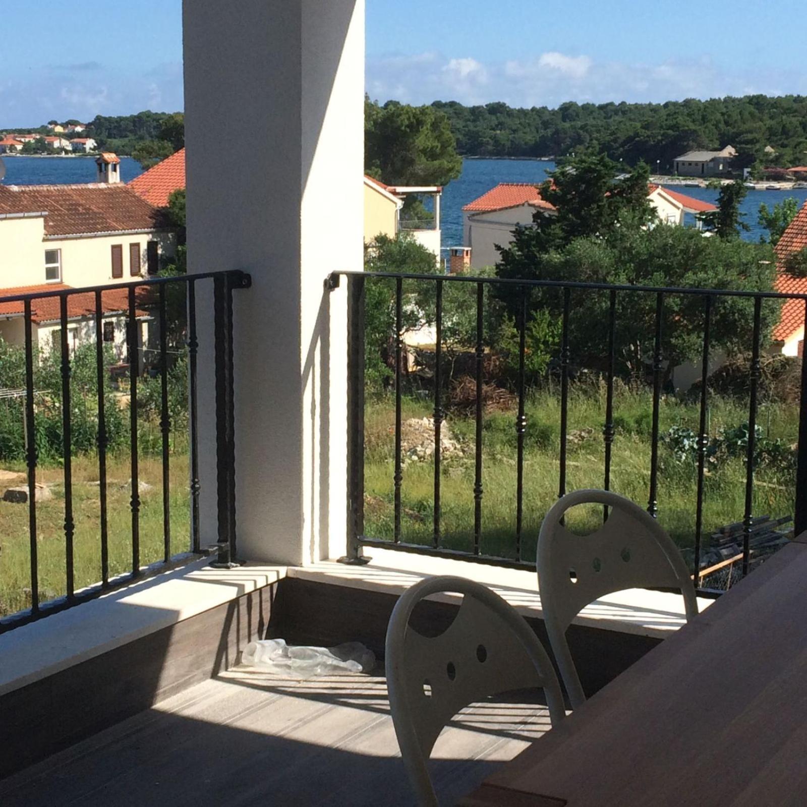 Gorgonia Suites In Verunic Bagian luar foto